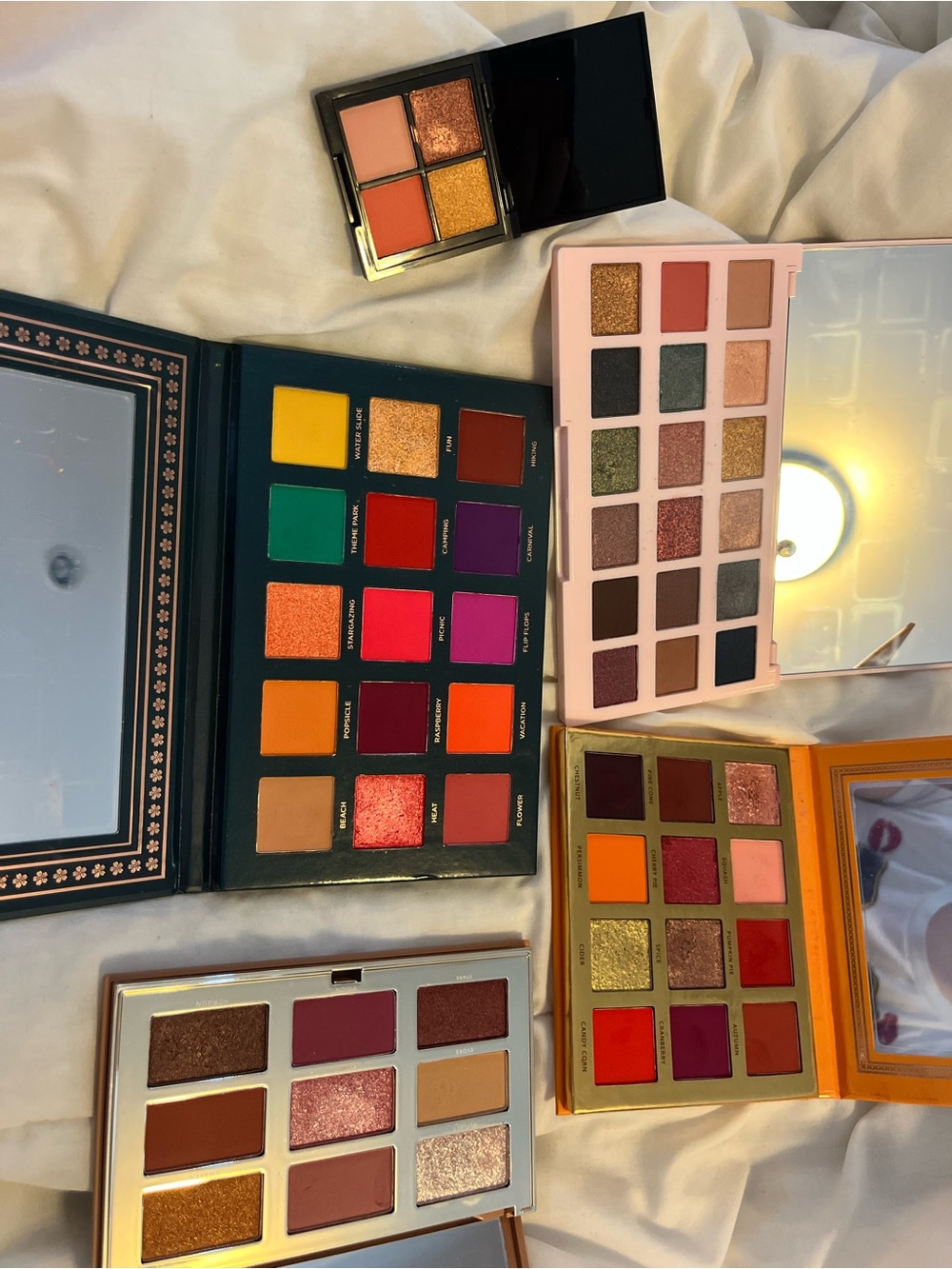Eyeshadow bundle - Picture 2 of 7